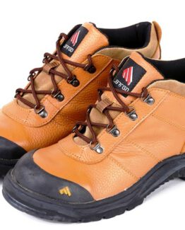 Sepatu safety